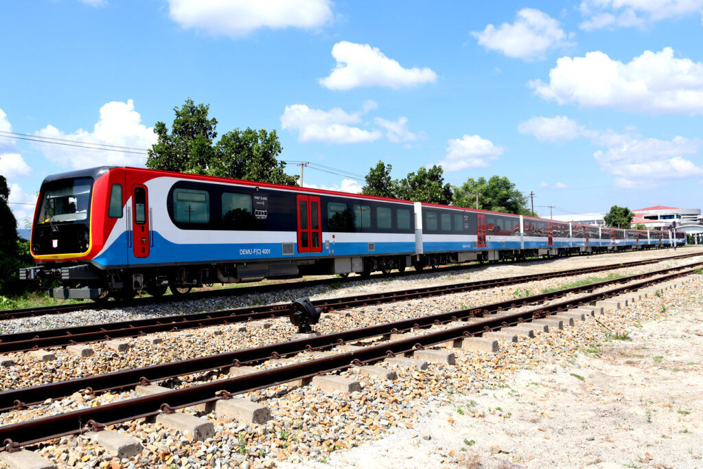 RBE, DEMU trains targeted by stone throwers in Yangon- Nay Pyi Taw railway