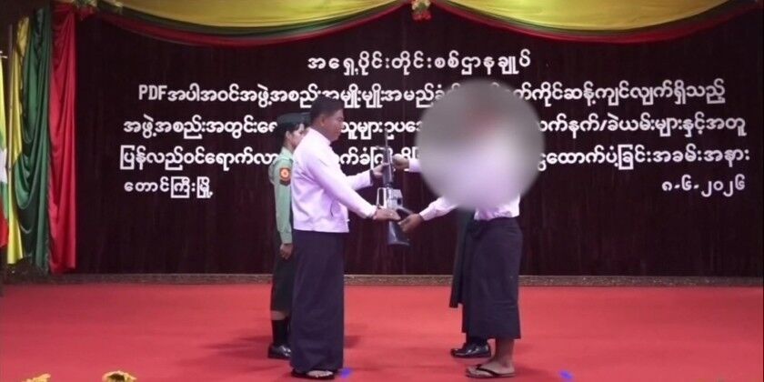 Rejoining Society: 40 armed group members rejoined society in Shan State