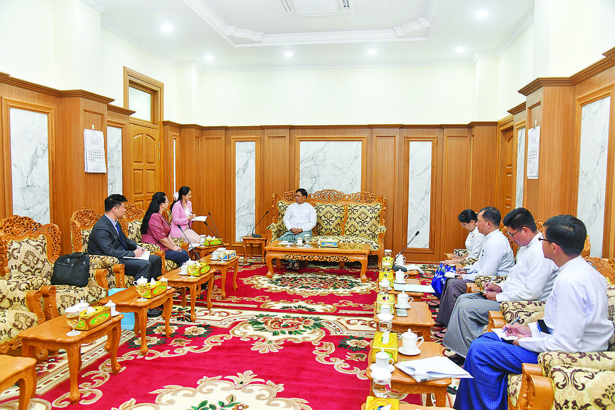 ပြည်ထောင်စုဝန်ကြီး ဦးတင်အောင်စန်း မြန်မာနိုင်ငံဆိုင်ရာ တရုတ်နိုင်ငံသံအမတ်ကြီးအား လက်ခံတွေ့ဆုံ