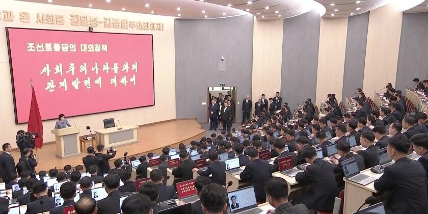 Xi & Kim pledge to carry forward China-DPRK friendship