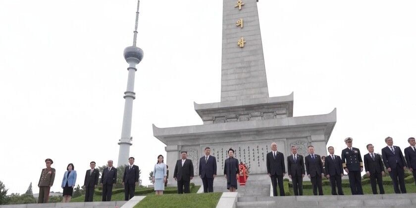 Xi & Kim pledge to carry forward China-DPRK friendship